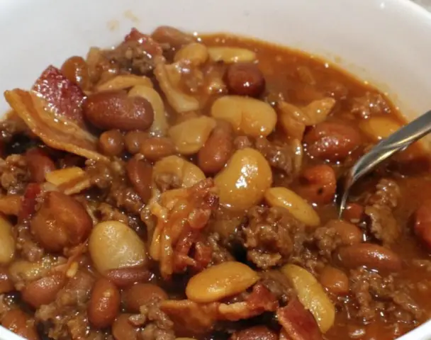 Crock Pot Loaded Baked Beans Recipe